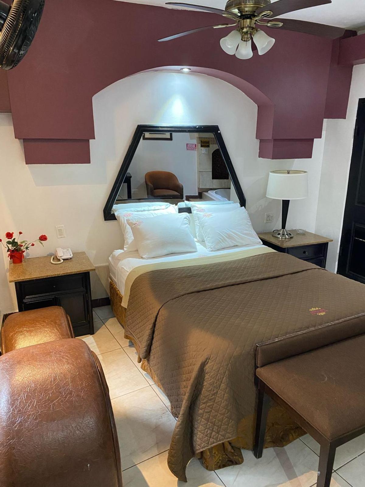 Hotel Yolanda Tijuana Ngoại thất bức ảnh
