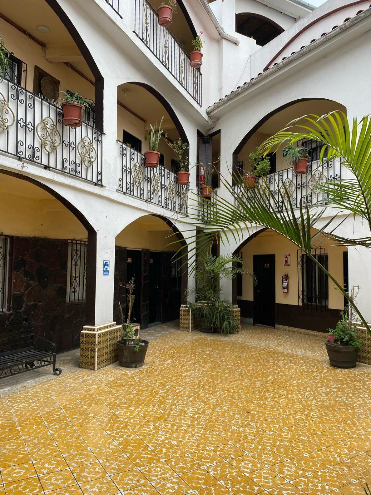 Hotel Yolanda Tijuana Ngoại thất bức ảnh